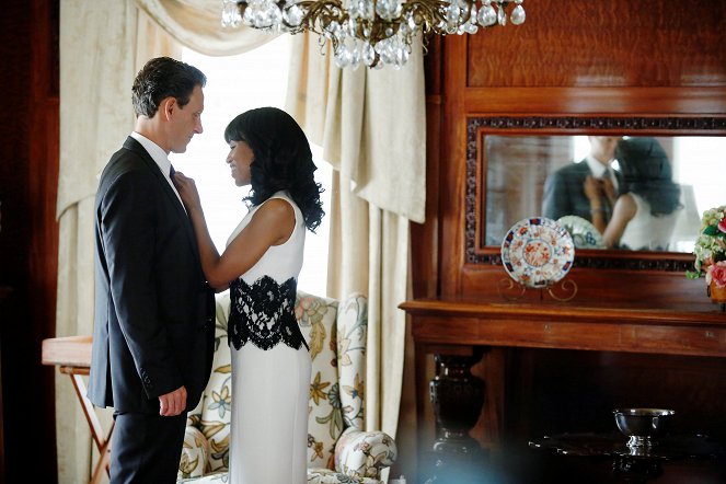 Scandal - Season 2 - Hyvää syntymäpäivää, herra presidentti - Kuvat elokuvasta - Tony Goldwyn, Kerry Washington