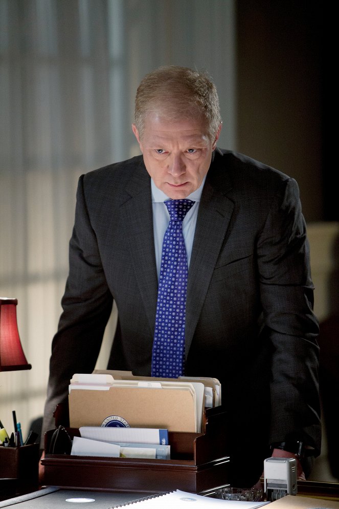 Scandal - Season 2 - Top of the Hour - Photos - Jeff Perry
