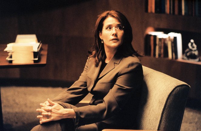 Rodzina Soprano - Season 2 - Guy Walks Into a Psychiatrist's Office - Z filmu - Lorraine Bracco