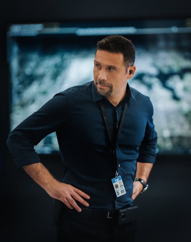 FBI: Special Crime Unit - Season 2 - Ties That Bind - Photos - Jeremy Sisto