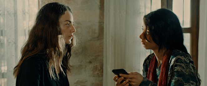 Kızım Gibi Kokuyorsun - Do filme - Clémence Verniau, Yılşen Özdemir