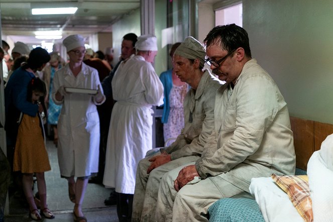 Czarnobyl - Please Remain Calm - Z filmu - Robert Emms, Sam Troughton