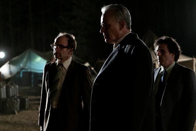 Chernobyl - Please Remain Calm - Photos - Adrian Rawlins, Stellan Skarsgård, Con O'Neill