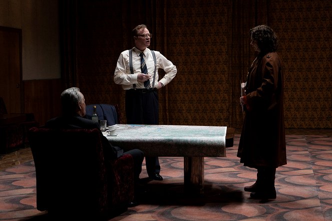 Chernobyl - Please Remain Calm - Filmfotos - Jared Harris, Emily Watson