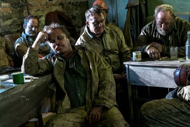 Chernobyl - Open Wide, O Earth - Do filme - Alex Ferns, James Cosmo