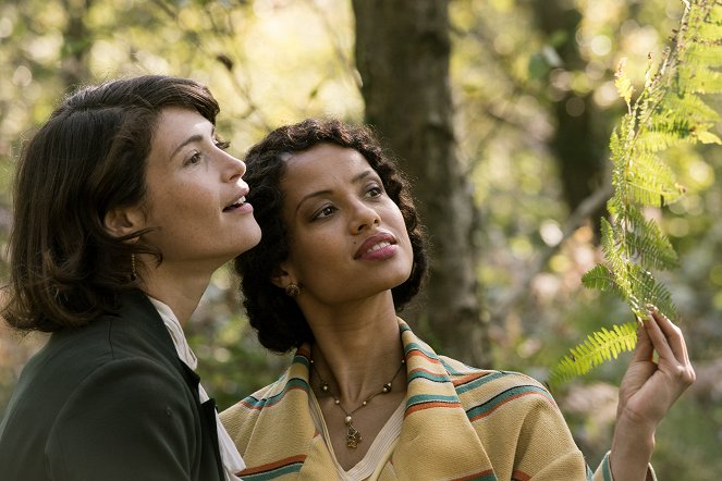 En busca de Summerland - De la película - Gemma Arterton, Gugu Mbatha-Raw