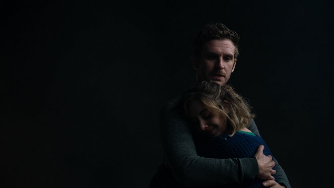 A titkok háza - Filmfotók - Dan Stevens, Alison Brie