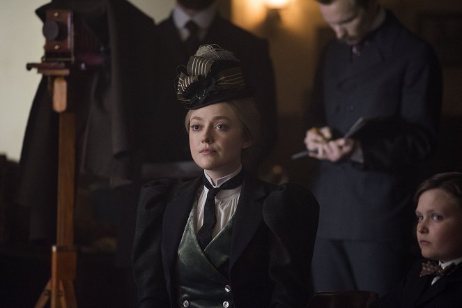 The Alienist - Silver Smile - Photos - Dakota Fanning