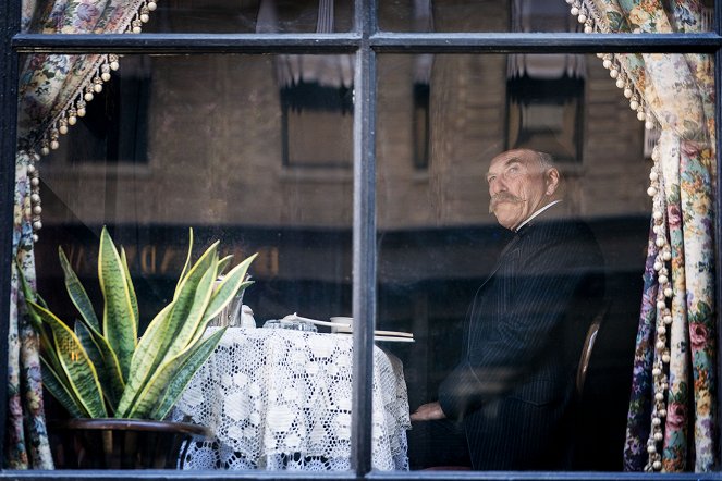 The Alienist - Ex Ore Infantium - Photos - Ted Levine