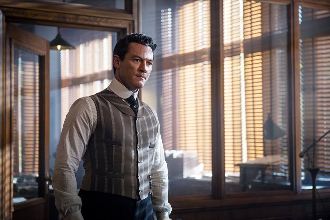 The Alienist - Ex Ore Infantium - Photos - Luke Evans