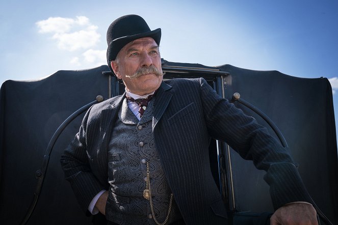 The Alienist - Ex Ore Infantium - Photos - Ted Levine