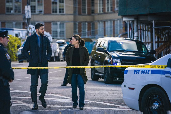 FBI: Special Crime Unit - Season 2 - Fallout - Photos - Zeeko Zaki, Missy Peregrym