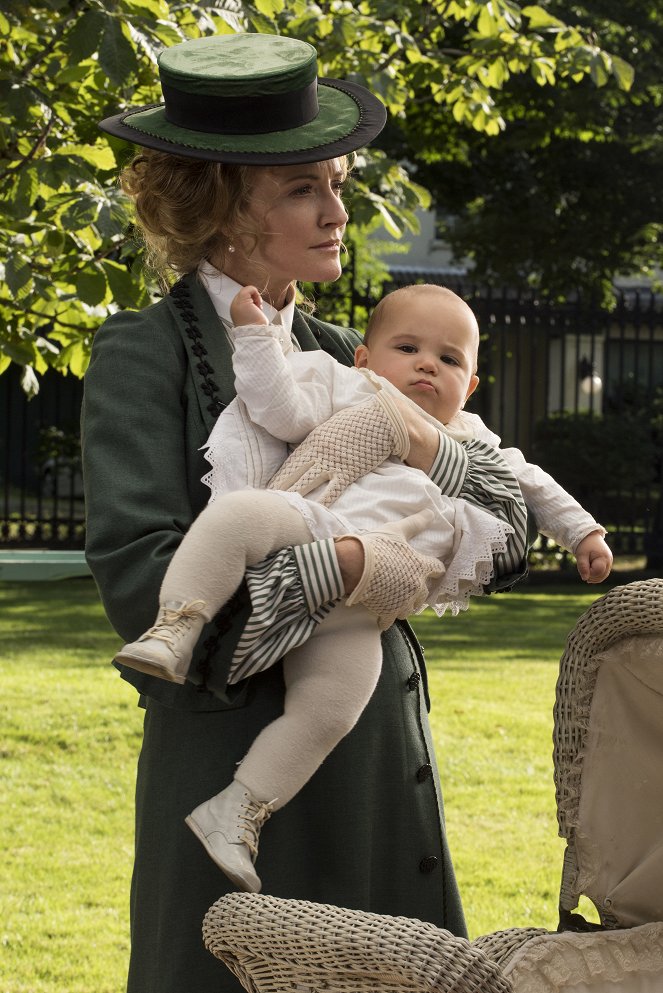 Murdoch Mysteries - The Big Chill - Van film - Helene Joy