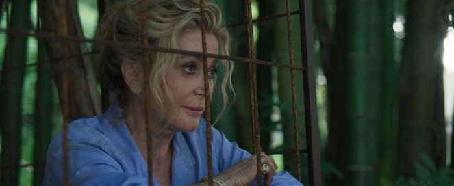 Terrible Jungle - Filmfotók - Catherine Deneuve