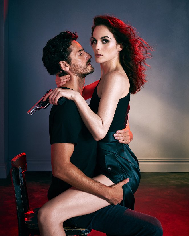 Good Behavior - Season 2 - Promokuvat - Juan Diego Botto, Michelle Dockery