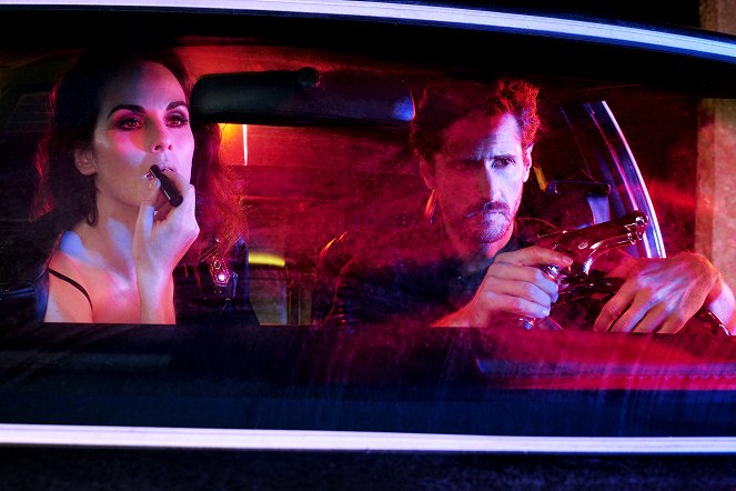 Good Behavior - Season 2 - Werbefoto - Michelle Dockery, Juan Diego Botto