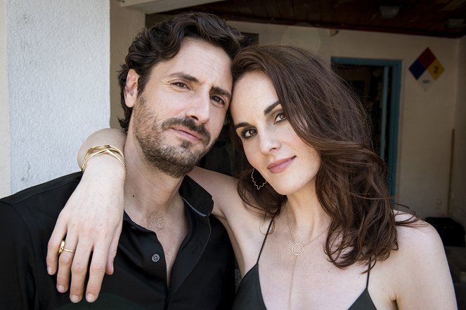 Good Behavior - Letty Raines, in the Mansion, With the Gun - Making of - Juan Diego Botto, Michelle Dockery
