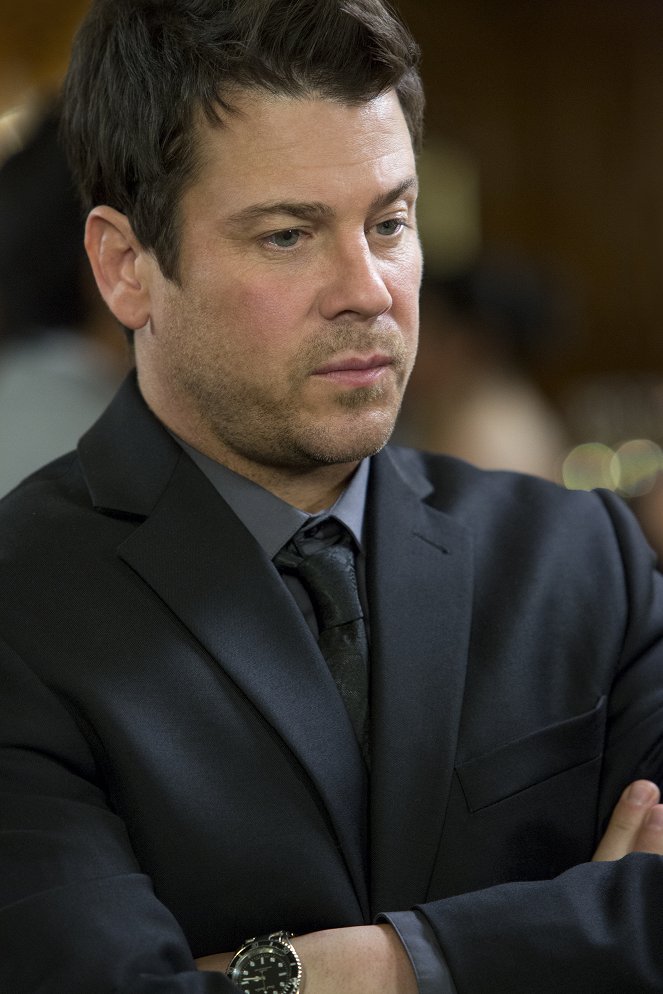 The Librarians - Season 1 - And the Sword in the Stone - Van film - Christian Kane