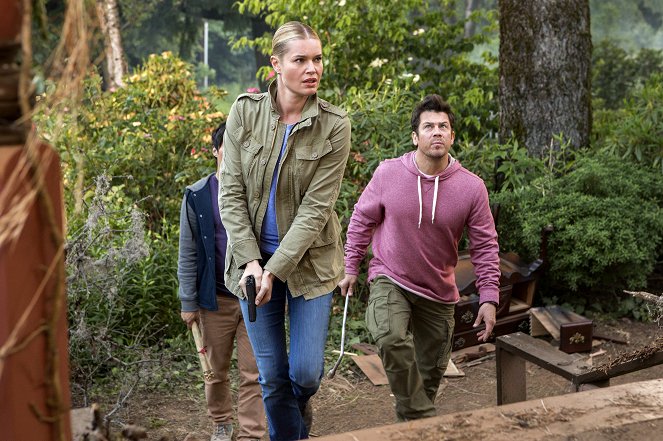 The Librarians - And the Heart of Darkness - Photos - Rebecca Romijn, Christian Kane