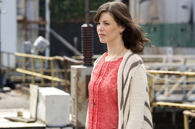 The Librarians - And the City of Light - Van film - Haley Webb