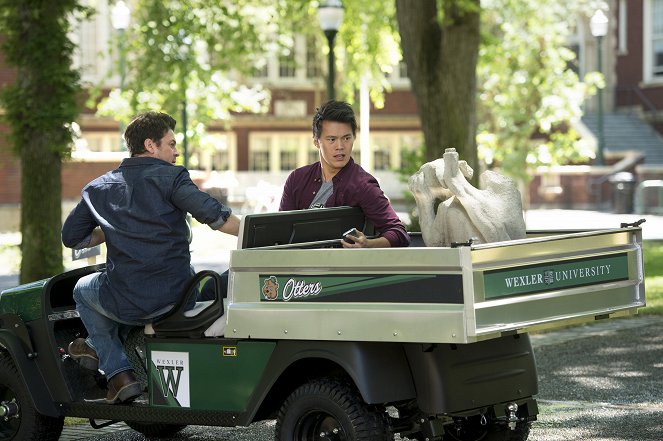 The Librarians - And the Cost of Education - Van film - Christian Kane, John Harlan Kim