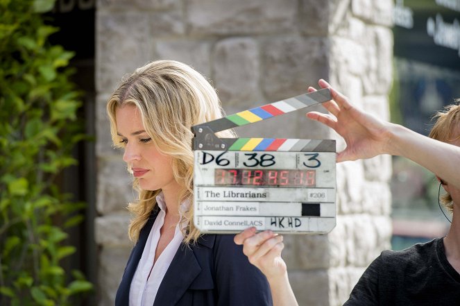 The Librarians - And the Infernal Contract - Making of - Rebecca Romijn