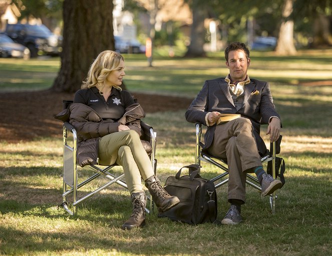 The Librarians - And the Happily Ever Afters - De filmagens - Rebecca Romijn, Noah Wyle