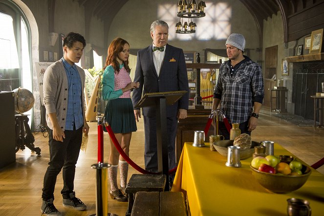 The Librarians - And the Final Curtain - Photos - John Harlan Kim, Lindy Booth, John Larroquette, Christian Kane