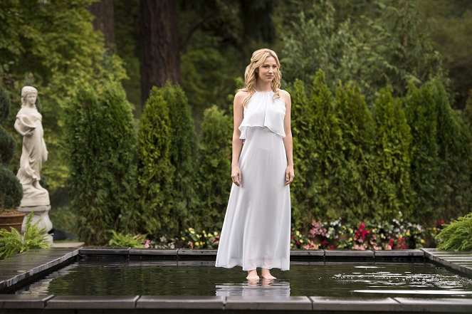 The Librarians - And the Final Curtain - Photos - Beth Riesgraf