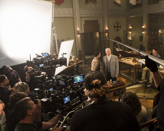 The Librarians - And the Fangs of Death - De filmagens - Noah Wyle, John Larroquette