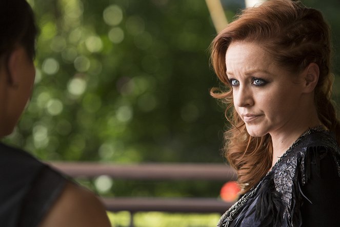 The Librarians - And the Fatal Separation - Photos - Lindy Booth