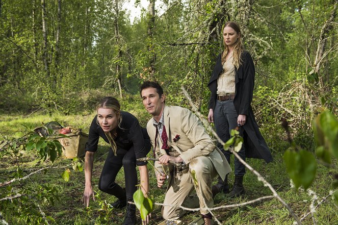 Flynn Carson et les nouveaux aventuriers - Season 4 - And the Dark Secret - Film - Rebecca Romijn, Noah Wyle, Rachel Nichols