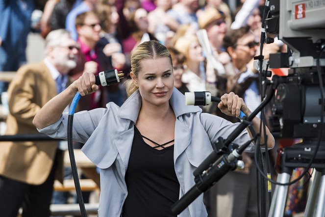 The Librarians - And the Steal of Fortune - Del rodaje - Rebecca Romijn