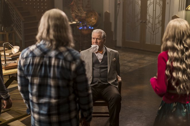 The Librarians - And the Bleeding Crown - Photos - John Larroquette