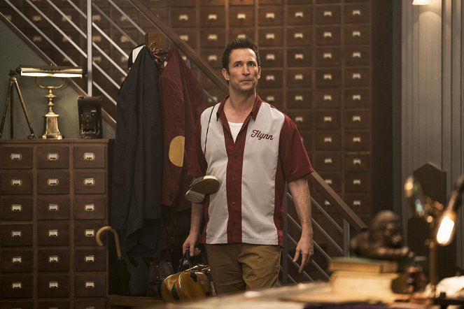 The Quest - Die Serie - And the Graves of Time - Filmfotos - Noah Wyle