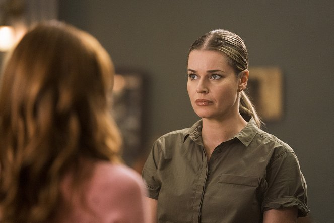 The Librarians - And a Town Called Feud - Photos - Rebecca Romijn