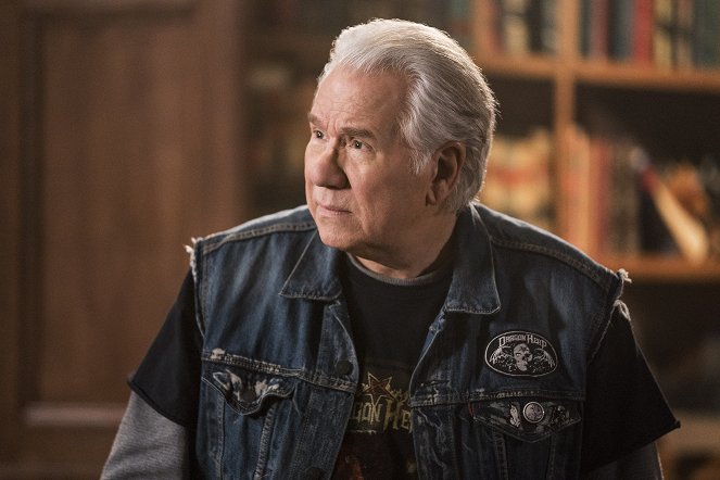 The Librarians - And Some Dude Named Jeff - De la película - John Larroquette