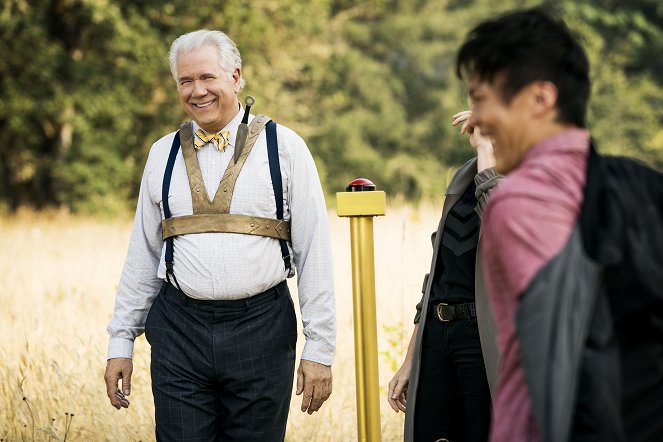 The Librarians - And the Trial of the One - Photos - John Larroquette
