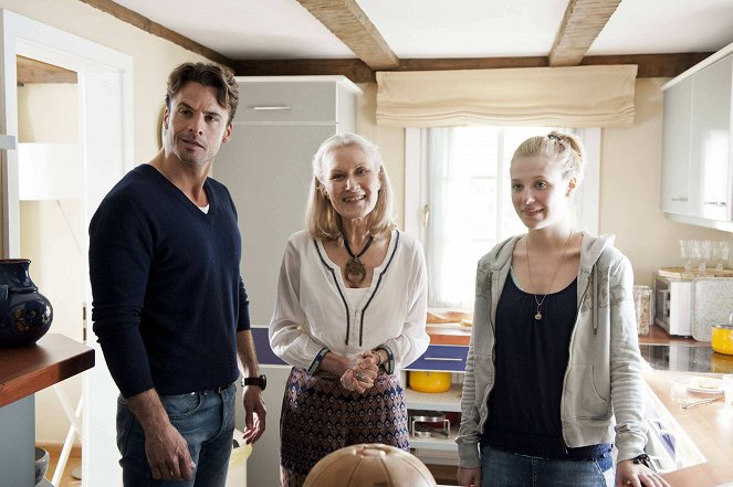 Familie Undercover - Familie Schmitz geht Baden - Kuvat elokuvasta
