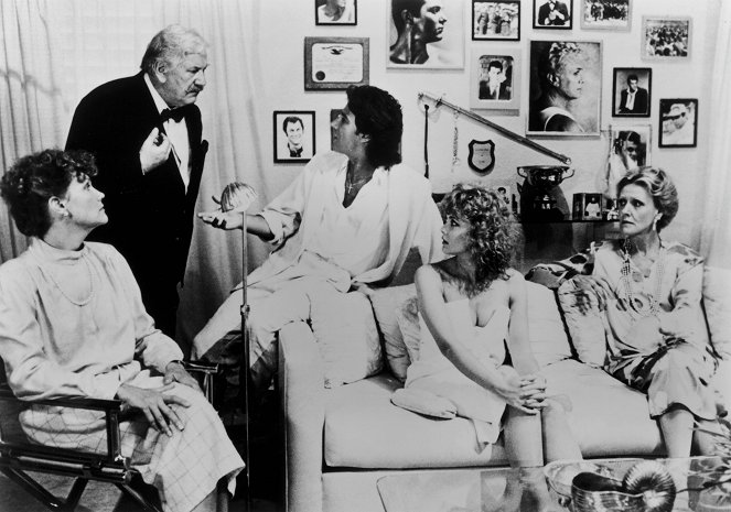 Agatha Christie: Tödliche Parties - Filmfotos - Frances Lee McCain, Peter Ustinov, Emma Samms