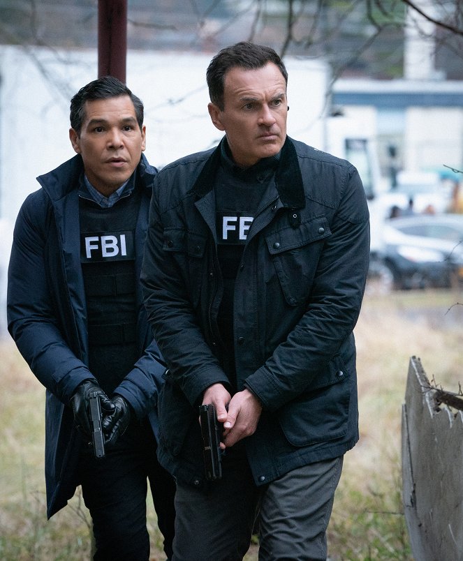 FBI: Most Wanted - Ghosts - Do filme - Nathaniel Arcand, Julian McMahon