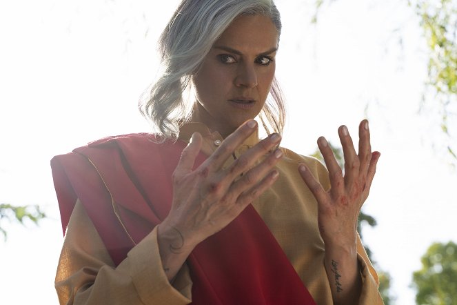 Future Man - Time Rogues III: Escape From Forever - Photos - Eliza Coupe