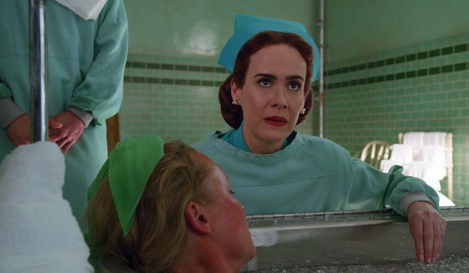 Ratched - Angel of Mercy - Photos - Sarah Paulson