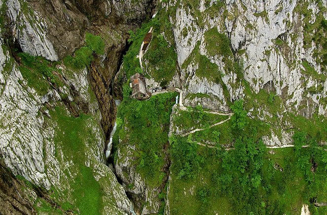 Die Alpen von oben - Von Mittenwald ins Allgäu - Kuvat elokuvasta