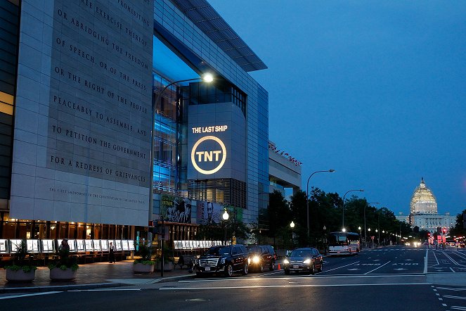 The Last Ship - Season 2 - Veranstaltungen - TNT 'The Last Ship' Washington D.C. Screening at The Newseum on June 12, 2015 in Washington, DC