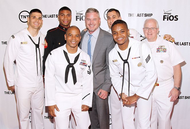 Az utolsó remény - Season 2 - Rendezvények - TNT 'The Last Ship' Washington D.C. Screening at The Newseum on June 12, 2015 in Washington, DC