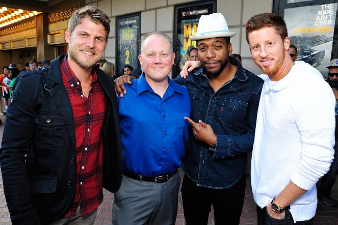 Ostatni okręt - Season 2 - Z imprez - TNT's 'The Last Ship' USO screening at Reading Cinemas Gaslamp 15 on June 15, 2015 in San Diego, California