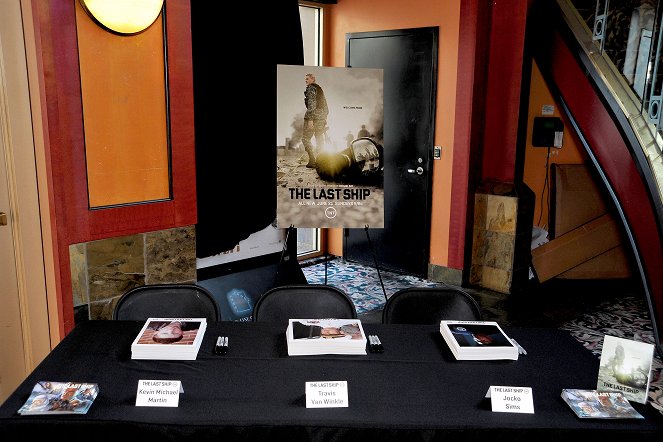 Ostatni okręt - Season 2 - Z imprez - TNT's 'The Last Ship' USO screening at Reading Cinemas Gaslamp 15 on June 15, 2015 in San Diego, California
