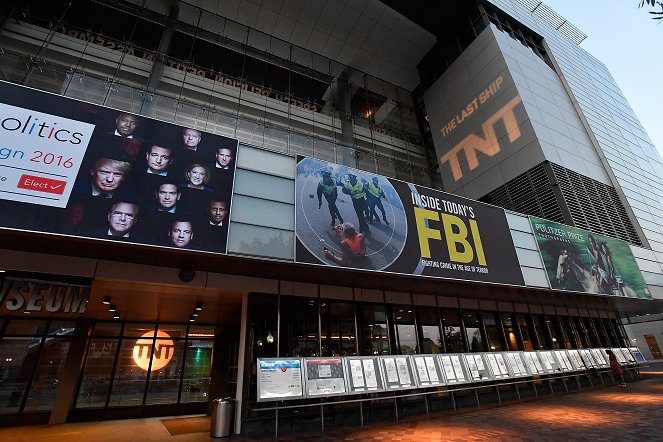 Posledná loď - Season 3 - Z akcií - TNT The Last Ship Season 3 Screening at the NEWSEUM on June 7, 2016 in Washington, DC