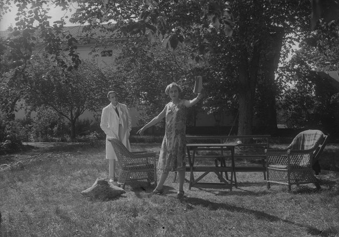Hänen pieni majesteettinsa - Kuvat elokuvasta - Gunnar Tolnæs, Margita Alfvén